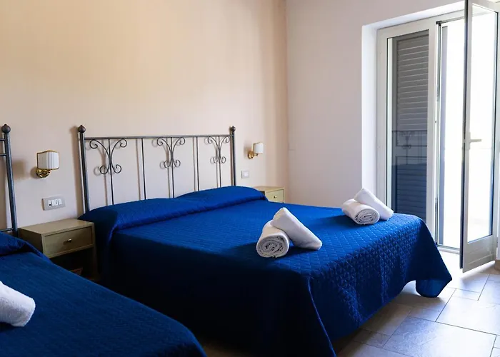 地中海塞纳托别墅酒店 3* 托尔托拉